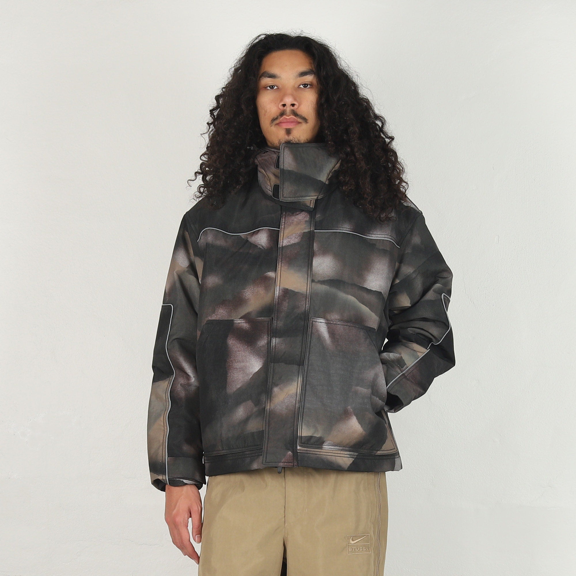 Stüssy x Nike PrimaLoft® Utility Jkt - Multi/Ash – Supply Store