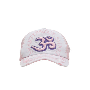 Om Distressed Trucker - White