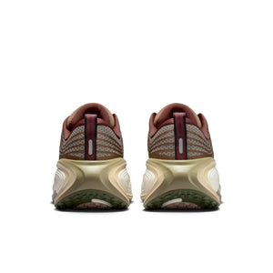 Vomero Plus - Off Noir/Pecan