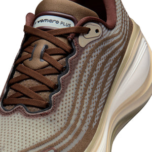 Vomero Plus - Off Noir/Pecan